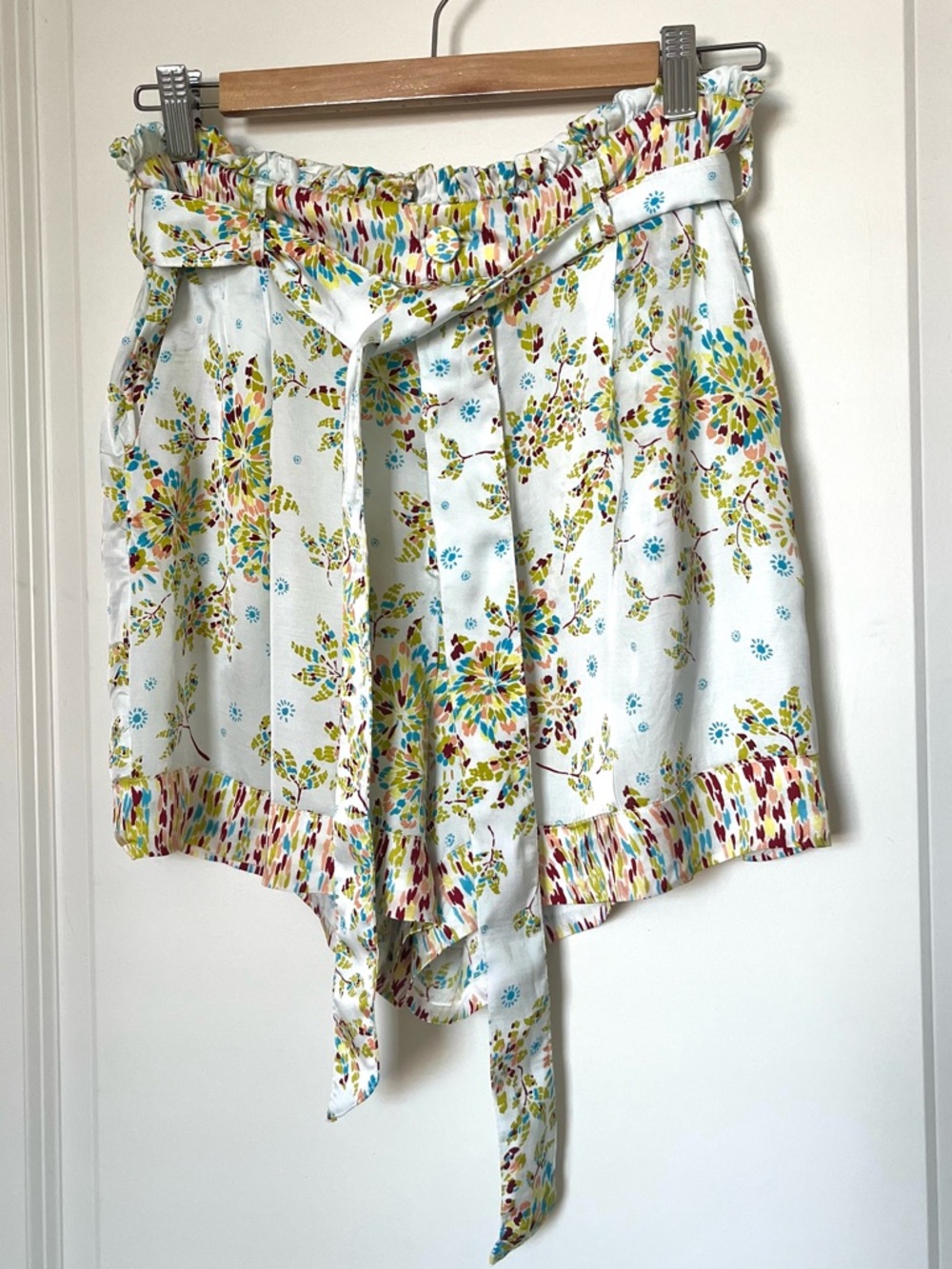 Poupette St. Barth White Floral Belted Paperbag Shorts